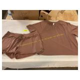 Tshirt Sz XL & Short Sz XL brown lounge set