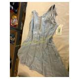 Size M denim dress