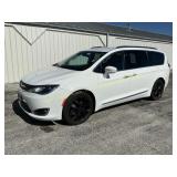 '19 Chrysler Pacifica Touring L 136k Miles