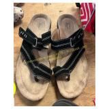 Size 8.5M GH Bass Strap Sandals
