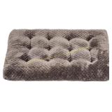 Eagle Grey Fuzzy Deluxe Pet Bed (22" x 30")