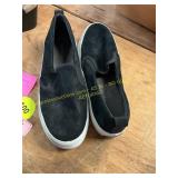 Womens 7.5 Sperry Suede Slip On Sneakers