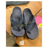 Sz 8D Spenco Wave Flup Flops