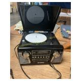 VICTROLA Record Player/Radio