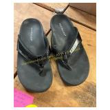 Size 9B Revitalign Orthotic Flip Flops