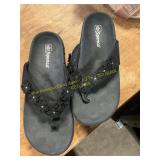 Size 9B Spenco Belize Orthotic Sandals