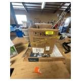 Various hose attachments+table