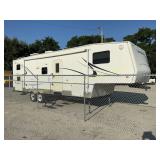 '05 Sunny Brook Solanta 5th Wheel - 3150