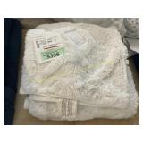 Welhome bath mat used size unknown