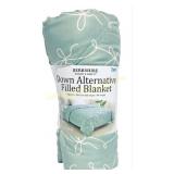 Berkshire green and white blanket 66x96in