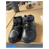 Child sz 37 black shoes
