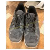 Womens Size 9.5 OnCloud Running Shoes