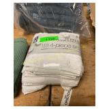 WHITE purely indulgent 2 hand towels, 2 washcloths