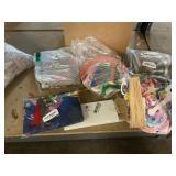 6pc lot of assorted kids birthday supplies