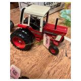 International 1586 Toy Tractor
