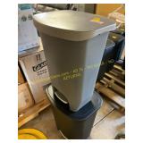 2 glad trash cans (grey & black )