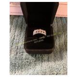 Ladies Size 6 Wide Rimmed Ring