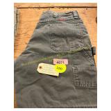 Size 36 Wrangler Carpenter Style Shorts