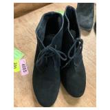 Crocs Size 9 Suede Leigh Wedge Booties