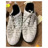 Womens Size 9 Footjoy Spikeless Golf Shoes