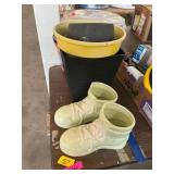 Flower pots