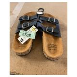 Bobbie Brooks Sandals Sz S 5/6