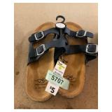 Bobbie Brooks Sandals Sz S 5/6