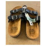 Bobbie Brooks Sandals Sz S 5/6