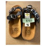 Bobbie Brooks Sandals Sz S 5/6