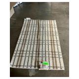 Rug 30"x40" brown/beige