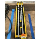 Tile cutter