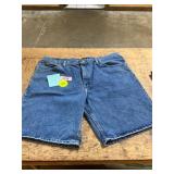 Size 42 Mens Lee Jean Shorts