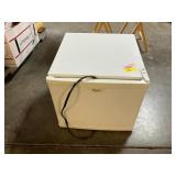 Whirlpool mini fridge ((7 day GUAR)