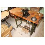 Bonis Leather and Fur Sewing Machine