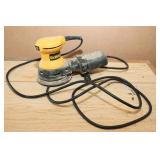Dewalt D421-04 Random Orbit Sander