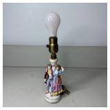 Vintage Porcelain Colonial Couple Figurine Lamp
