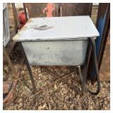 Vintage EVER-READY WASH TUB galvanized with stand