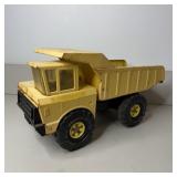 Vintage 1970ï¿½s Tonka Dump Truck XMB-975
