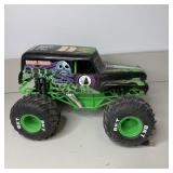 Monster Jam Official Grave Digger Remote Control