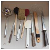 Assorted Kitchen Utencils