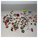 ASSORTED VINTAGE CHRISTMAS ORNAMENTS
