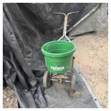 The Lawn Crafter Lawn Fertilizer Cart