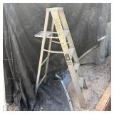 Caprum 5-foot Aluminum Stepladder 428-05