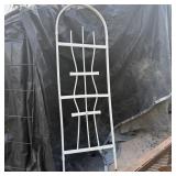 86" White Plastic Arch Top Garden Trellis