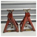 (2) ADJUSTABLE RED JACK STANDS