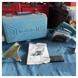Makita Power Planer 1900B 15000 RPM w/Hard Case &