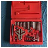 Snap-On 46 Piece Bolt-Grip Puller Set CJ2001P?