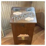 Vintage Hand-Painted Wooden Tilt-Top 'Tater'