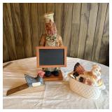 Rooster/Chicken Decor- Ceramic Hen-on-Nest Gravy