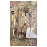 (5) POST-HOLE DIGGER, SCOOP, SPADE & FLAT SHOVELS